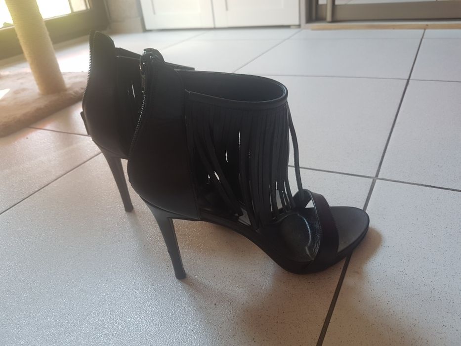 Lidia Kalita sandały roz 40 skóra frędzle