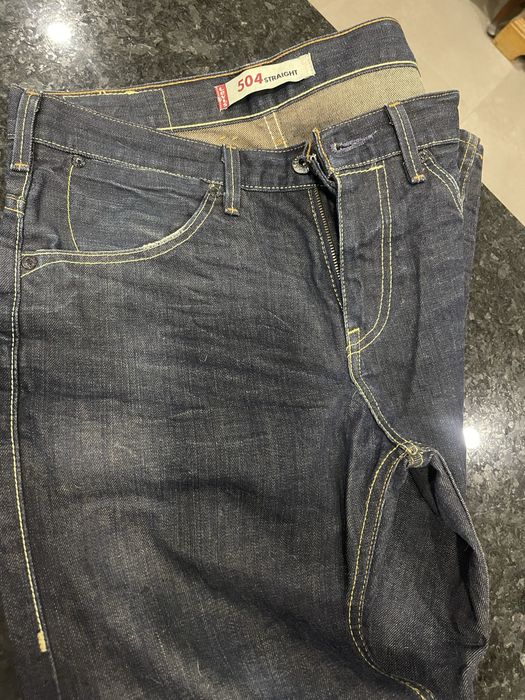 Calcas 504 levis homem