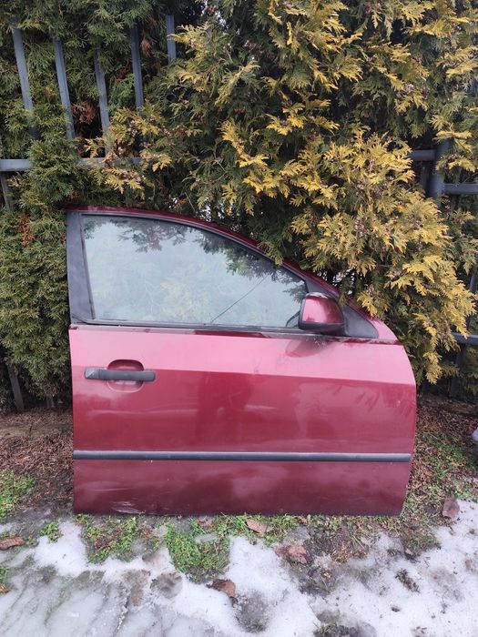 Drzwi ford mondeo MK3 2005 czerwone