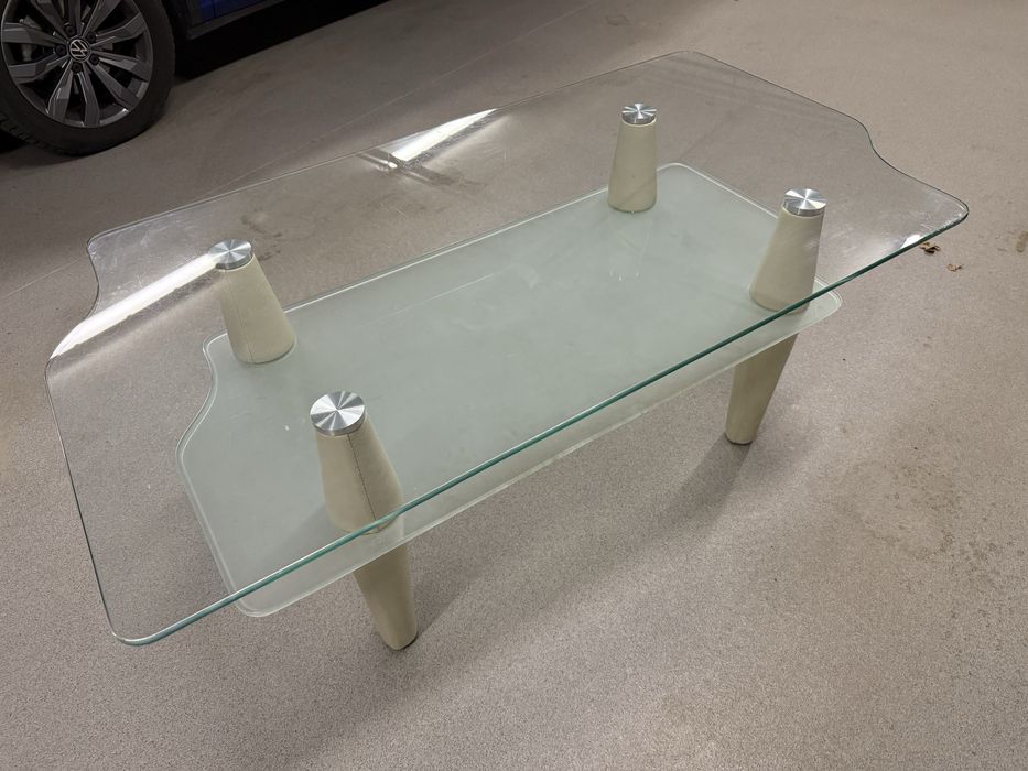 Szklana ława / stolik kawowy – nowoczesny design