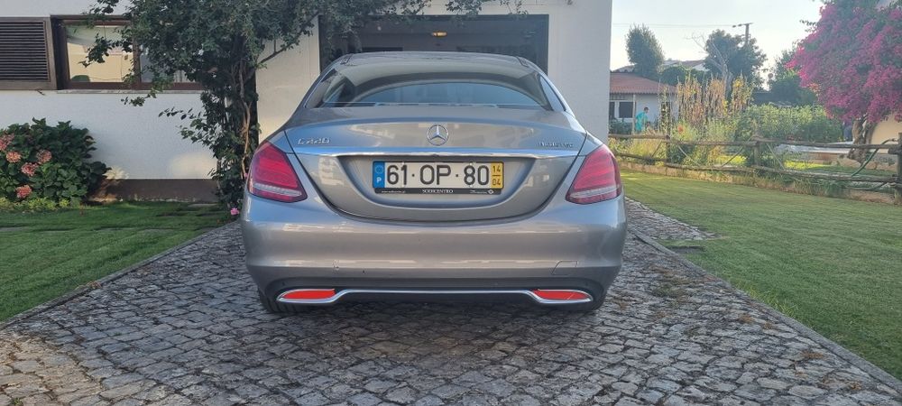 Mercedes-Benz C220