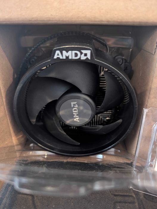 AMD Ryzen 5 5600x (Caixa Original e Cooler Stock)