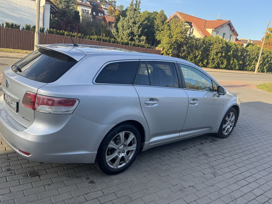 Toyota avensis 2.2 D4D super stan