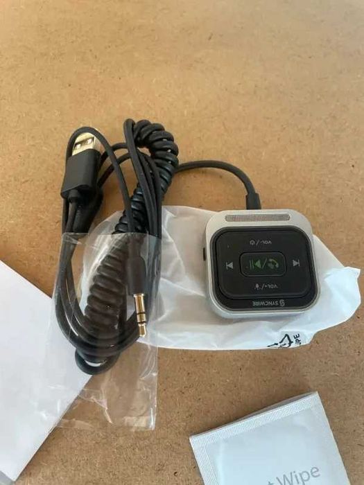 Odbiornik Bluetooth samochodowy Syncwire SW-BR998 z zestawem głośnomówiącym