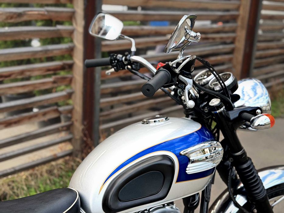 Kawasaki W650 2000 року, 1,3 тис. км пробігу