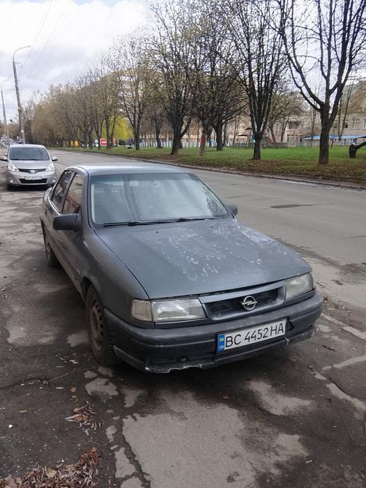 Продам Опель вектра на ходу в хорошем состоянии