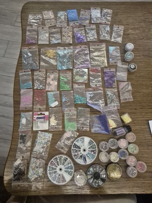 Ozdoby do paznokci klejnoty brokaty serduszka diamenciki mega paka