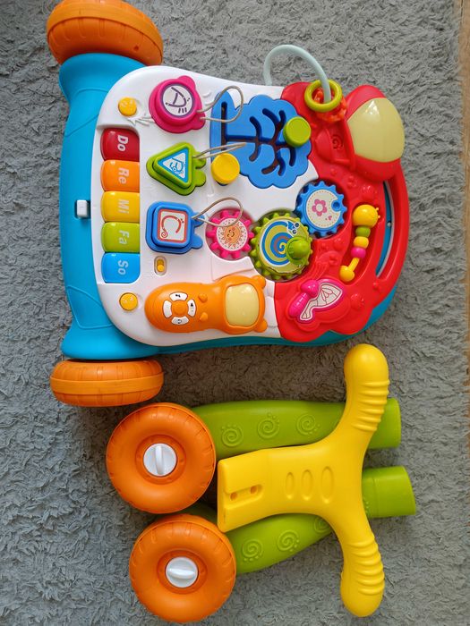 Musical Stroller 2w1 chodzik lub stolik