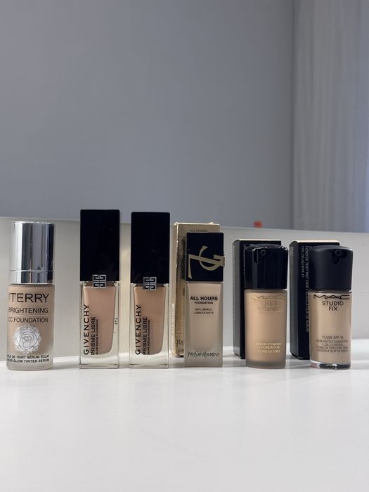 Тональна основа Givenchy Mac yves saint laurent