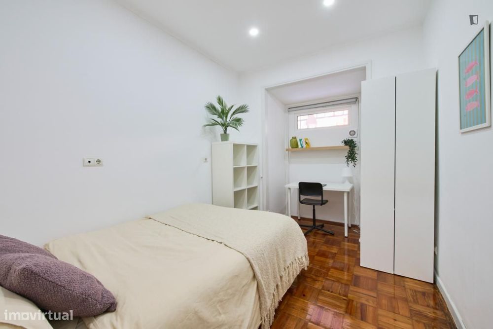 Quarto - localizado em Alameda Lisbon