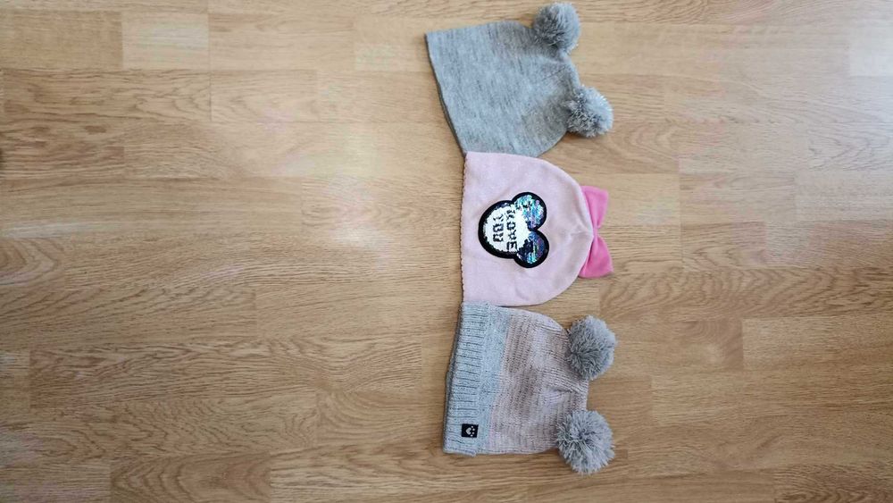 Шапки для дівчинки