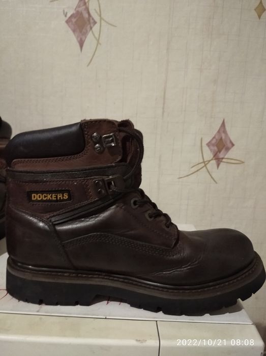 Крутые ботинки демисезонные Dockers