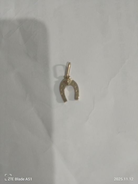 Продам кулон золотий