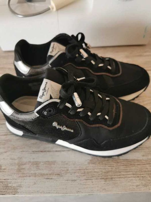 Sapatilhas Pepe Jeans pretas, de senhora