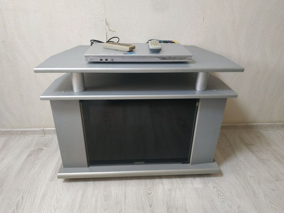 Продам тумбу под телевизор