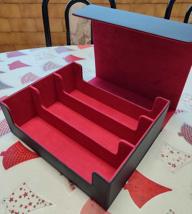 Caixa organizadora de cartas TCG