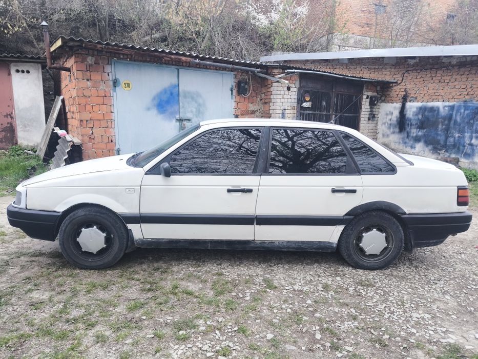Volkswagen Passat B3 1988р. 1.8л (90 к.с)
