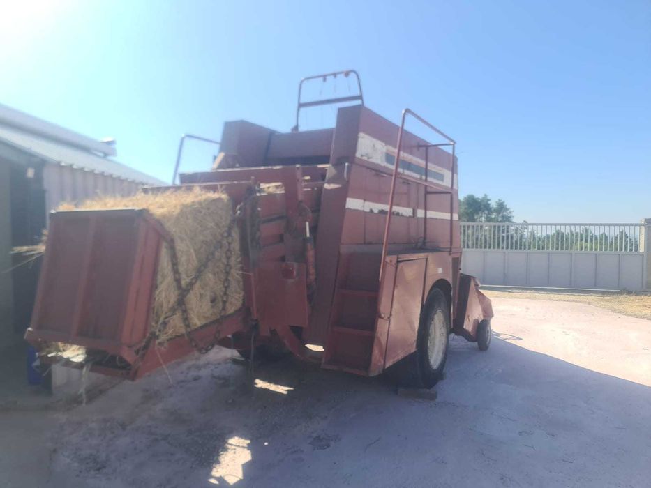 Enfardadeira hesston 4700