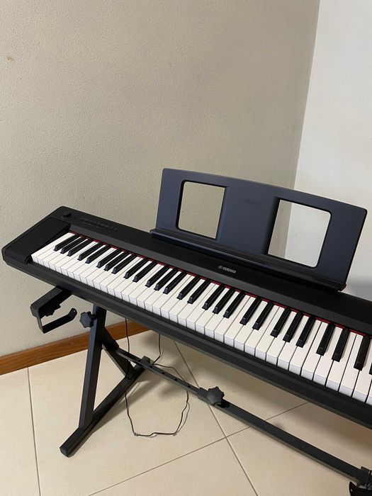 Yamaha NP-35 Piaggero Black
