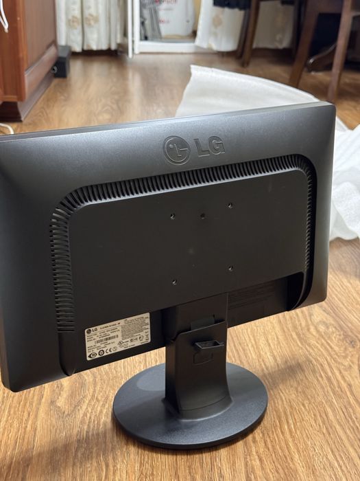 Монітор LG FLATRON W1946S - BF