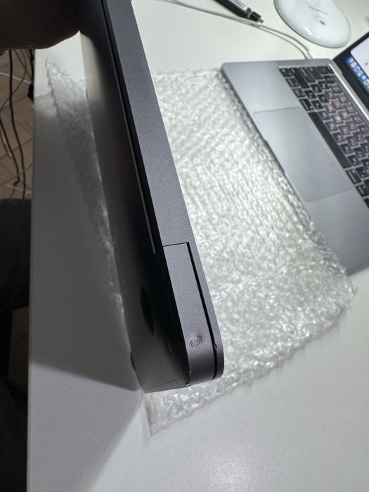 Macbook Air 13' M1 8/256Gb Space 2020 (MGN63)