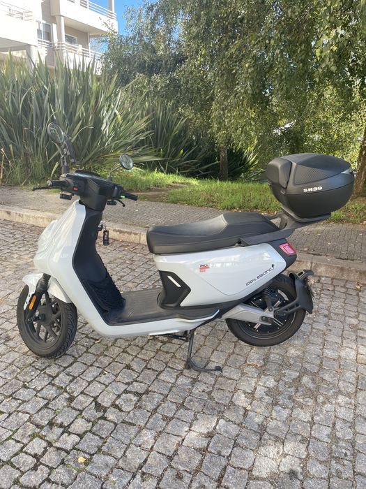 Scooter elétrica