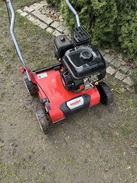 Wertykulator Hecht   silnik B&S 5,5KM