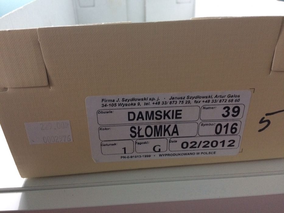 Szpilki camel roz 39