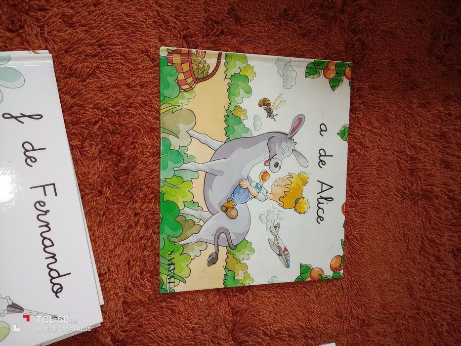 Coleção de livros infantis da SALVAT