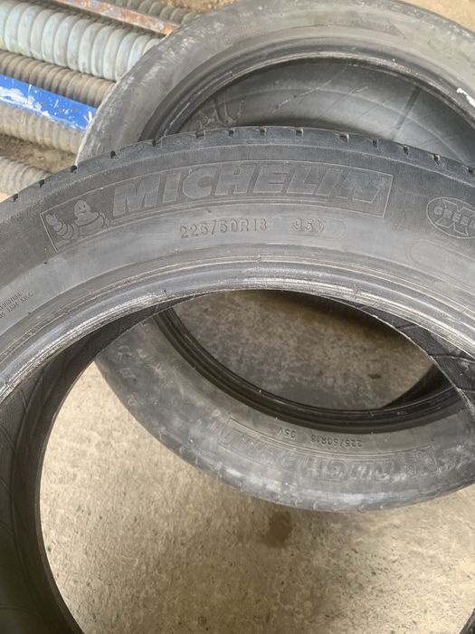 Продам літні шини 225/50R18