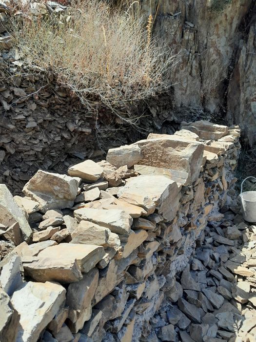 Muros em xisto rusticos