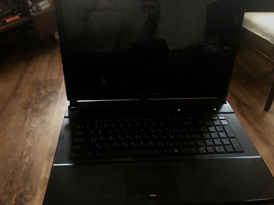 Ноутбук Schenker W704 / Clevo P170-SM