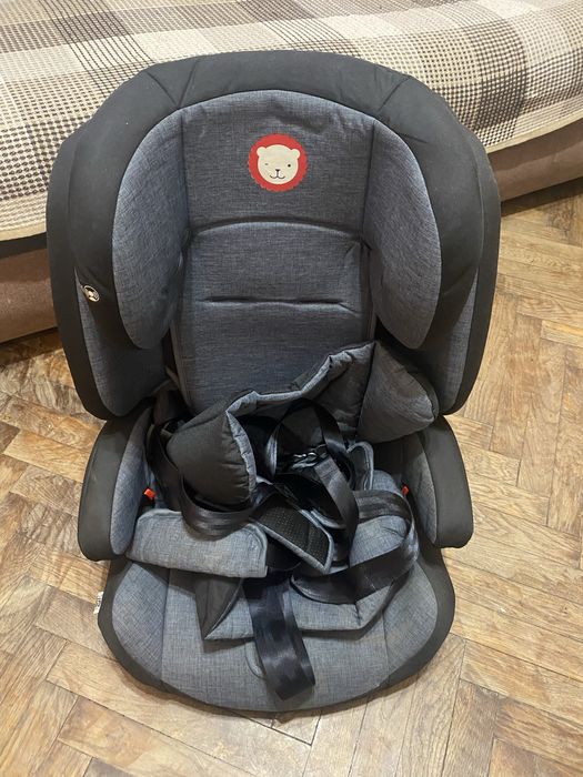 Автокрісло lionelo
