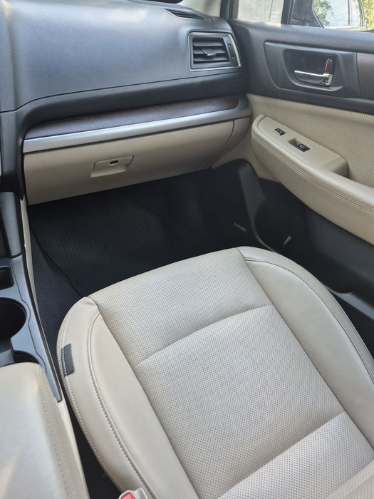 Автомобіль Subaru Outback