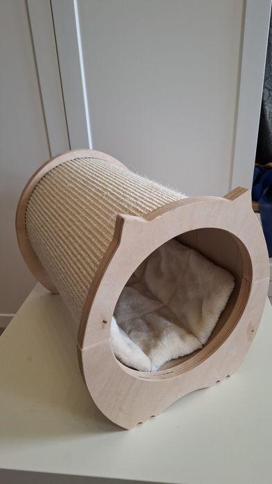 Poziomy drapak dla kota z legowiskiem-  Natural Paradise Peony