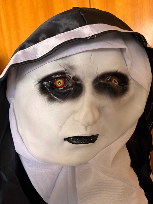 Máscara Freira nova
