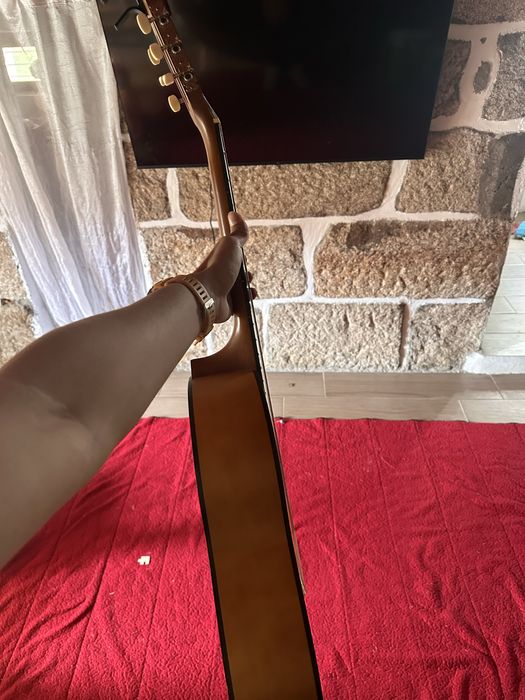 Guitarra acustica espanhola
