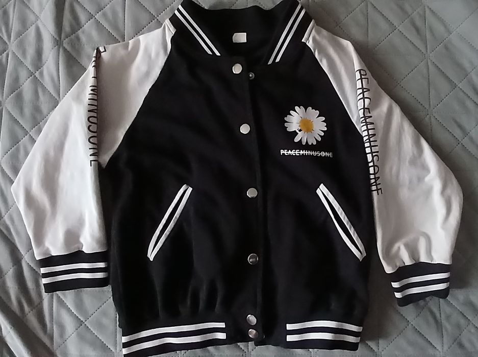 Продам ветровка для девочки