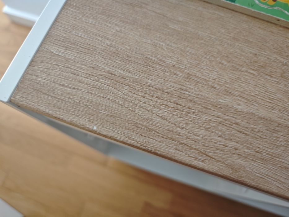 Trofast IKEA + pés e tampo em madeira, com caixas