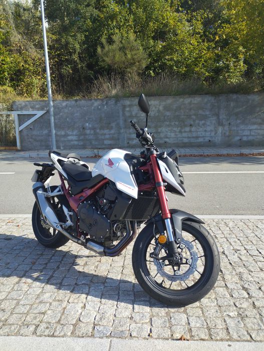 Honda CB 750 Hornet irrepreensível