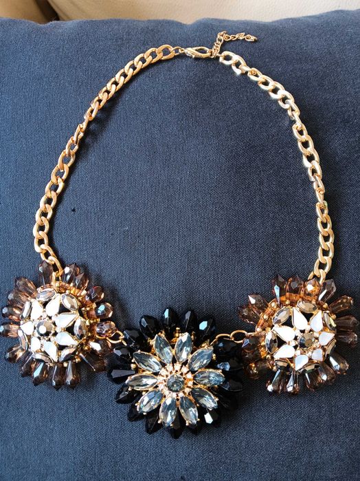 Colares/gargantilhas elegantes/cerimónia /novas
