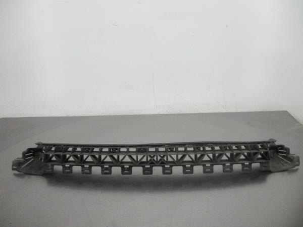 Guia de pára-choques trás direita AUDI A3 (8P1)