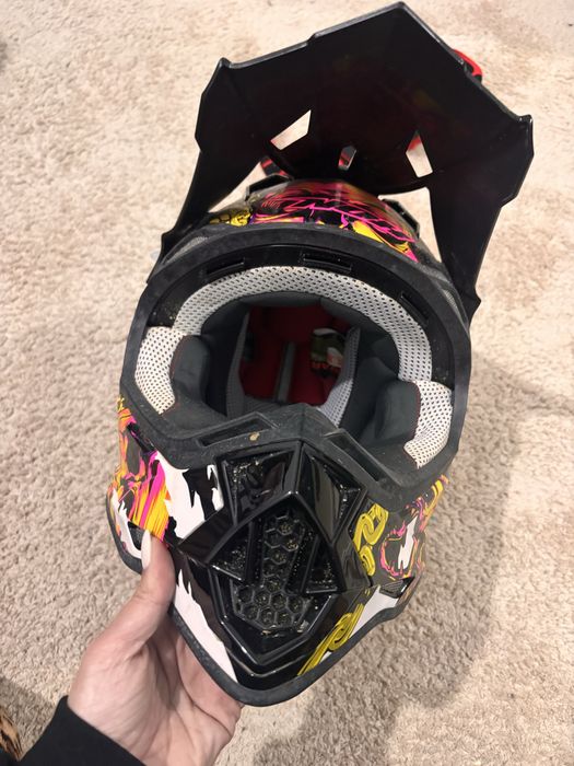 Capacete de Motocross em Excelente Estado