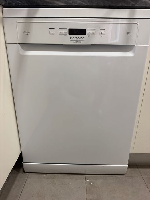 Máquina loiça Hotpoint