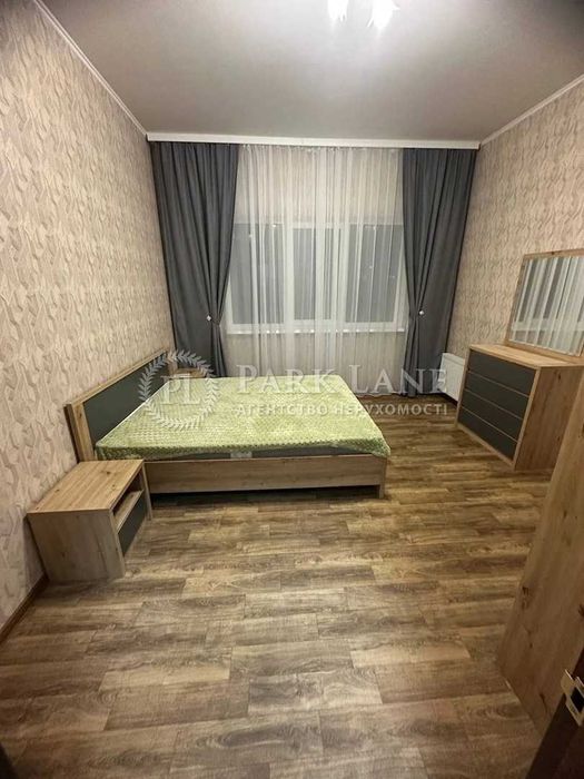 Продається простора 3-кімнатна квартира в ЖК «Кришталеві джерела». Метрологічна. Без комісії!