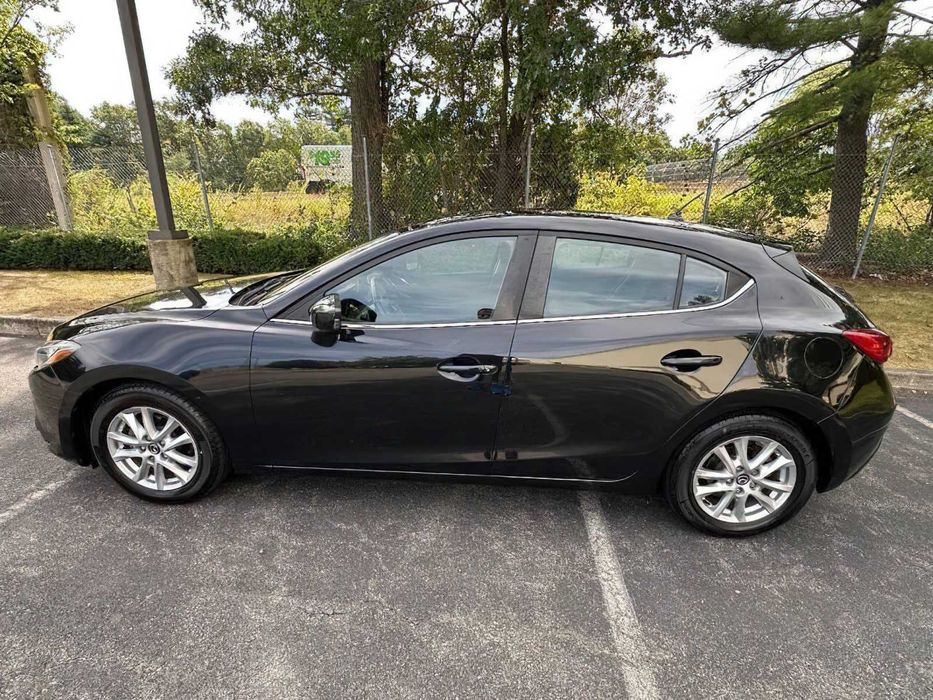 Mazda 3 i Grand Touring      2016