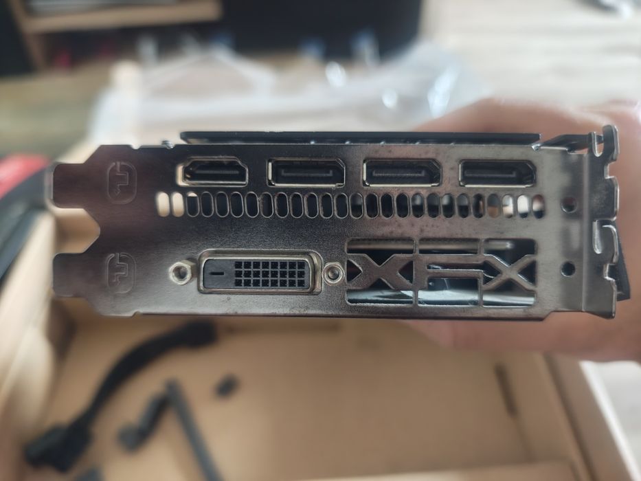 Karta graficzna XFX Radeon RX 570 RX-570P8DFD6 8 GB
