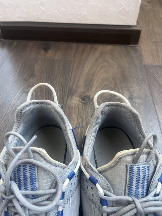 кроссовки Nike React