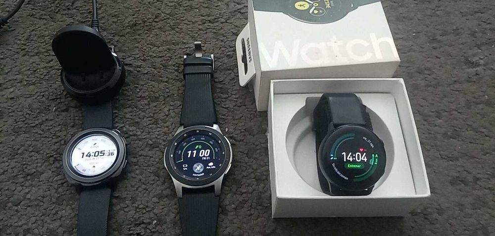 8 Smartwatches venda do conjunto ou separado,ler e ver até ao fim.