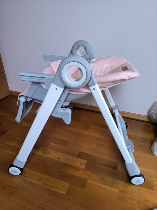 Krzesełko do karmienia z regulacją wysokości